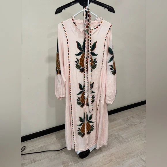 Farm Rio: Light Pink Cross Stitch Pineapple Embroidered Midi Dress Women Farm Rio: Light Pink Cross Stitch Pineapple Embroidered Midi Dress Women